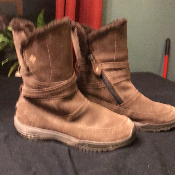Columbia Namara Snow Boots. Size 8.5 - Picture 3 of 9